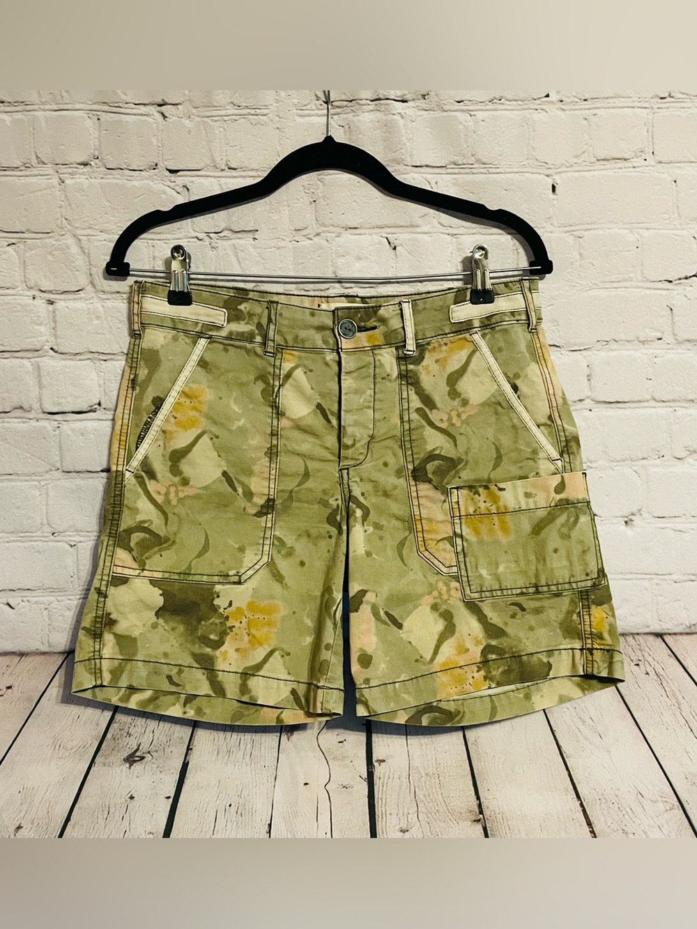 Hei Hei Anthropologie The Wanderer Utility Camo Cargo Shorts Gorpcore Size 27